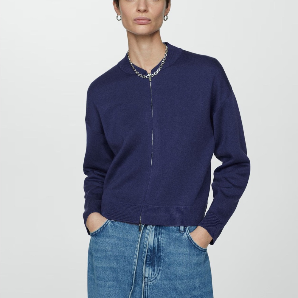 NWT Zip front fine knit cardigan.